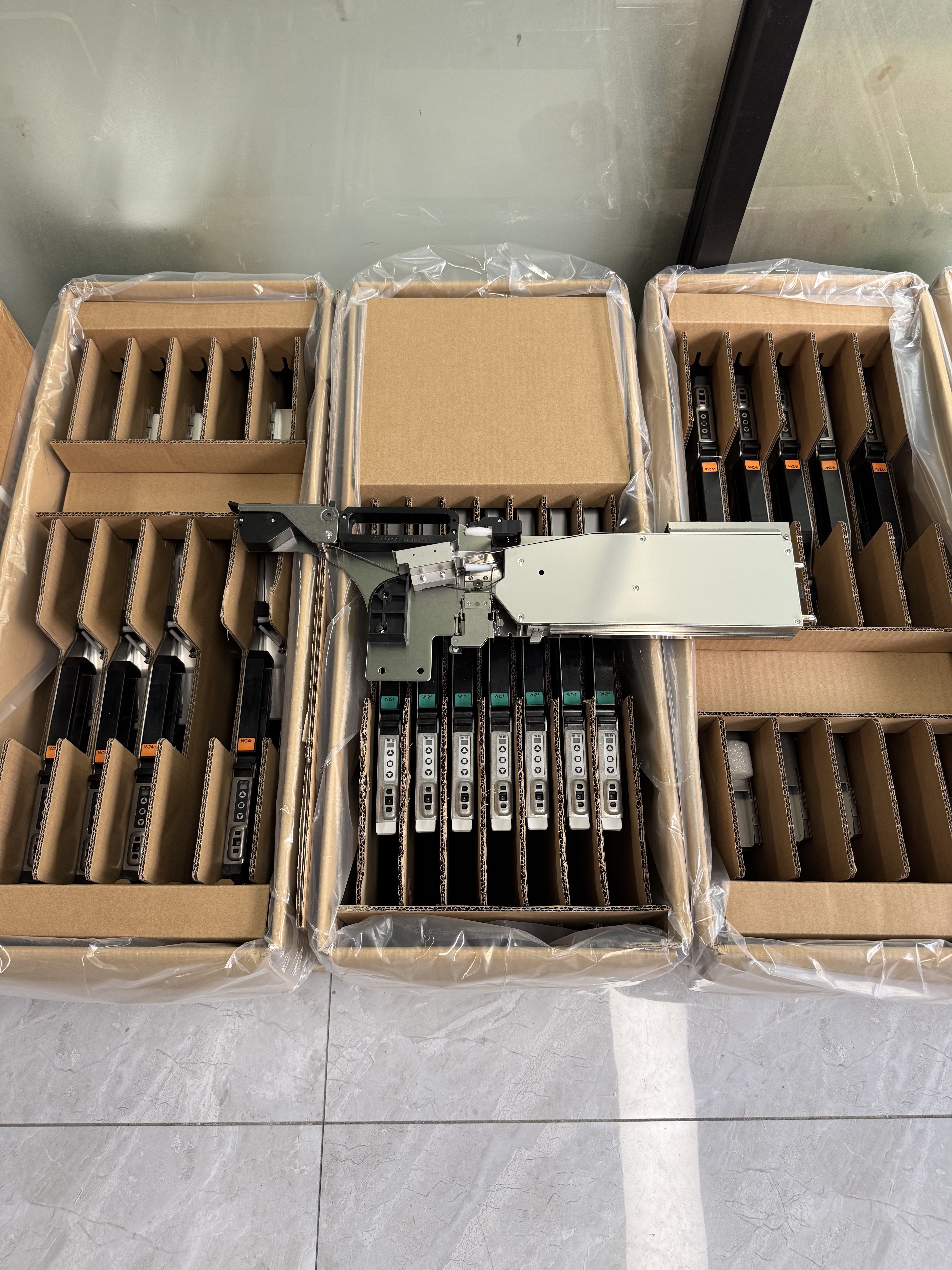 آخرین وبلاگ های شرکت در مورد چگونه فیدرهای SMT سرعت و دقت تولید را افزایش می دهند؟